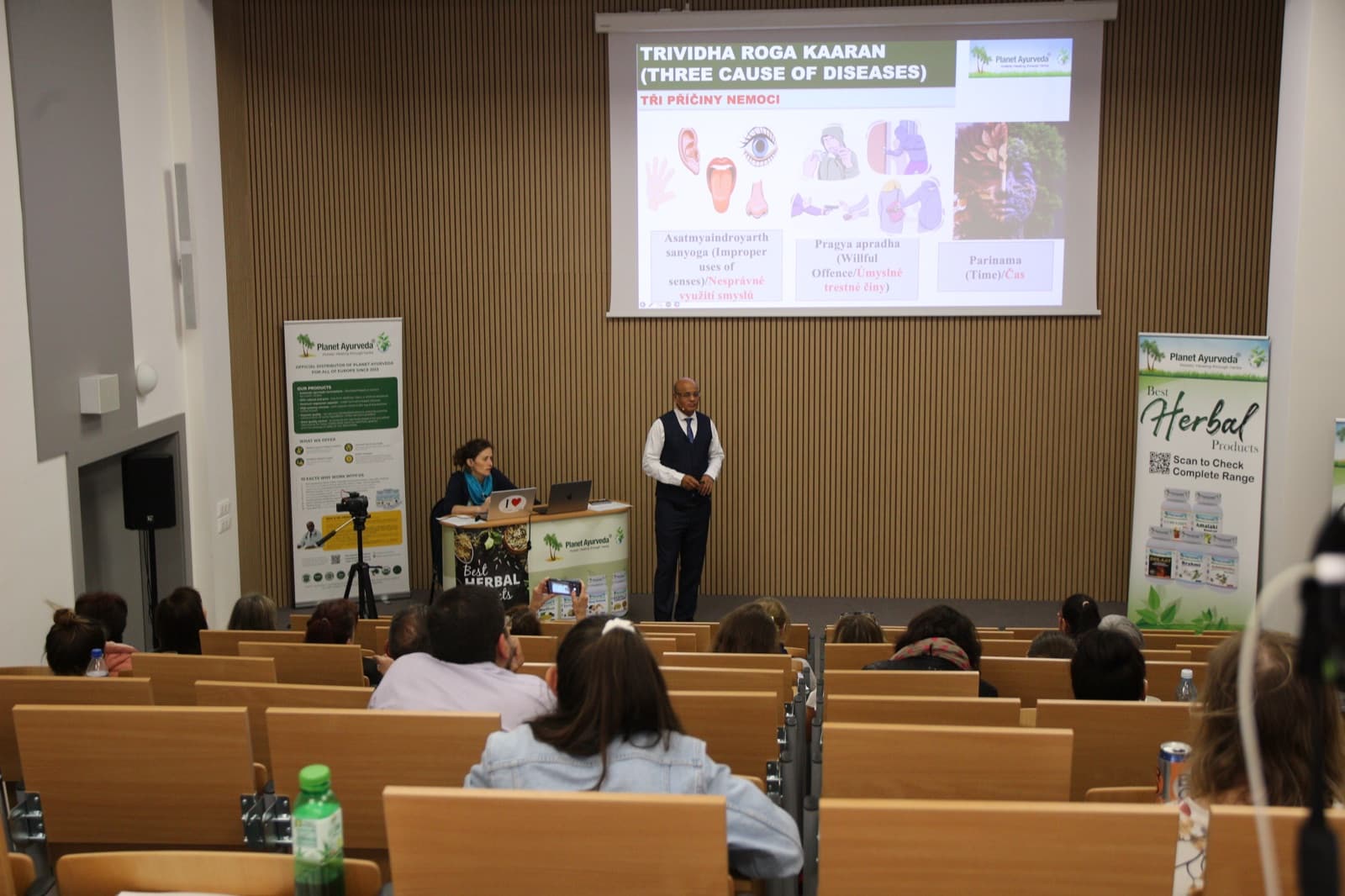 Atmosféra z předchozího semináře Planet Ayurveda